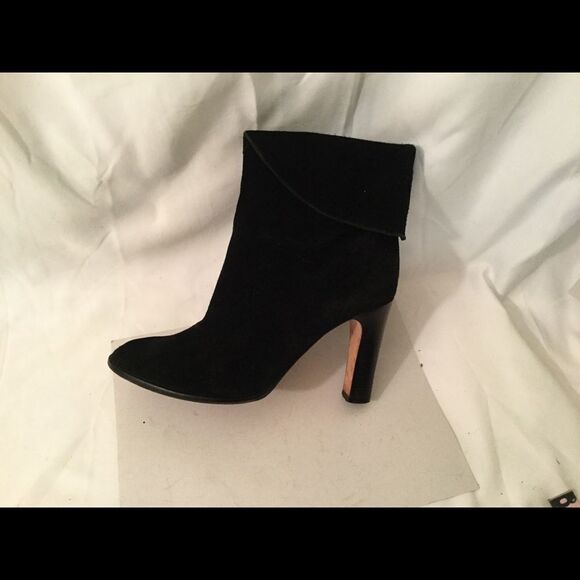 MICHAEL KORS BLACK SUEDE LEATHER ANKLE HEEL BOOTS - Picture 1 of 14